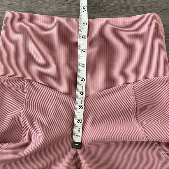 Onzie Ribbed Sweetheart Midi Leggings - Picture 12 of 14